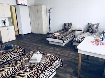 Фото номера Апартаменты с общей ванной комнатой Хостелы Hostel Marichka г. Хмельник 6